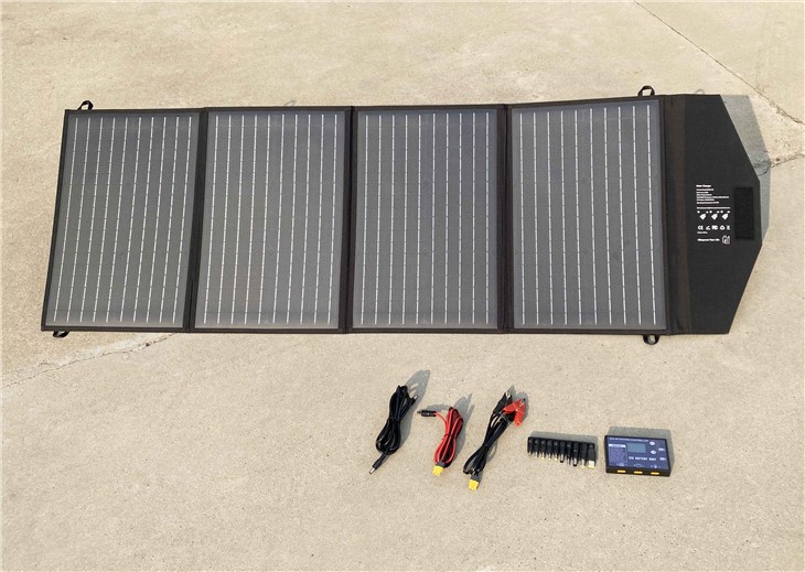 Tauler solar plegable amb controlador