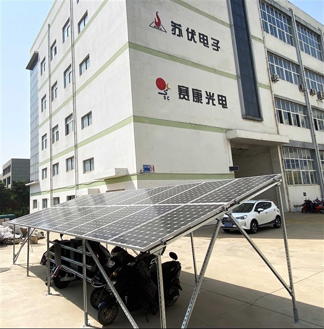 Panell solar fora de la xarxa per al cotxe